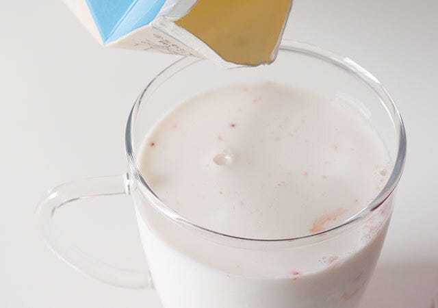ICHIBIKOいちごミルクのもと　牛乳　豆乳　アーモンドミルク　割り材