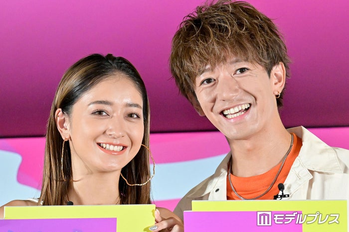 第1子妊娠中のみちょぱ、夫・大倉士門と鴨川シーワールド満喫 密着2ショットに反響「笑顔がそっくり」「貴重な夫婦時間楽しんで」