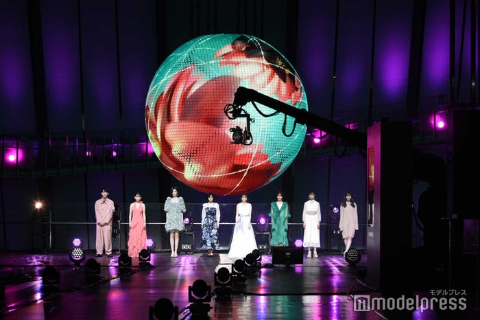 よしあき、ミチ、アリアナさくら、景井ひな、香音、井手上漠、愛花、雑賀サクラ (C)モデルプレス