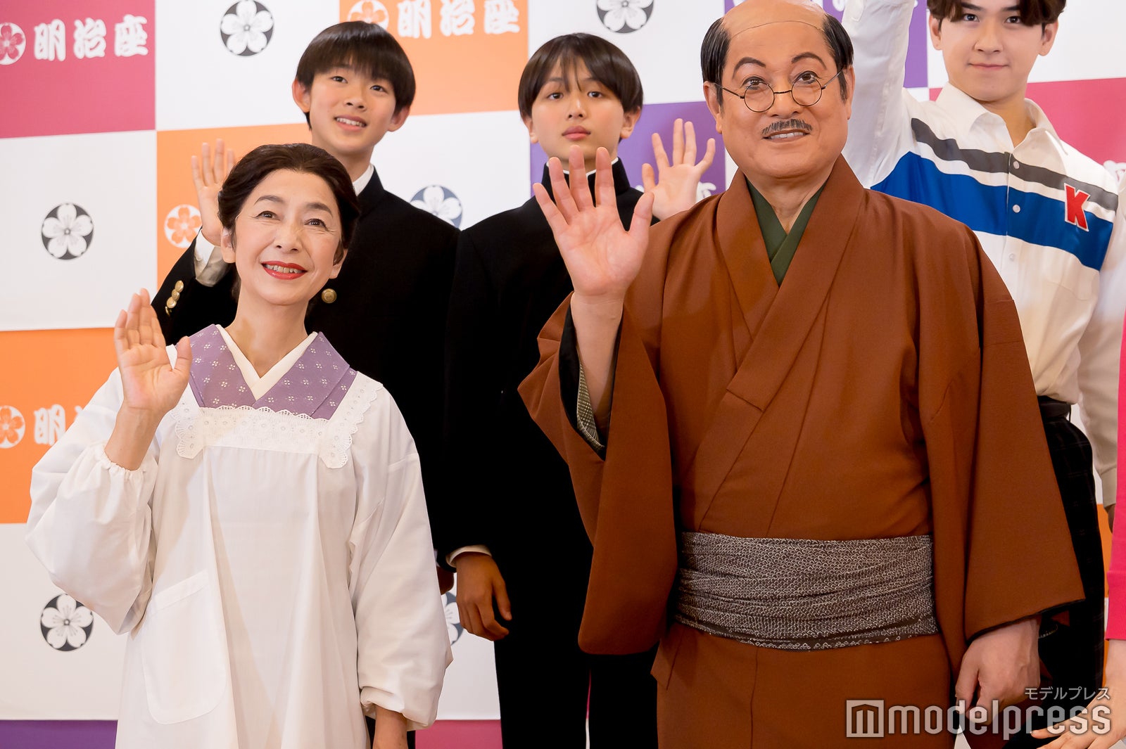 高橋惠子、松平健（C）モデルプレス