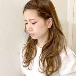 ねじって留めるだけ!夏の涼やか前髪アレンジ