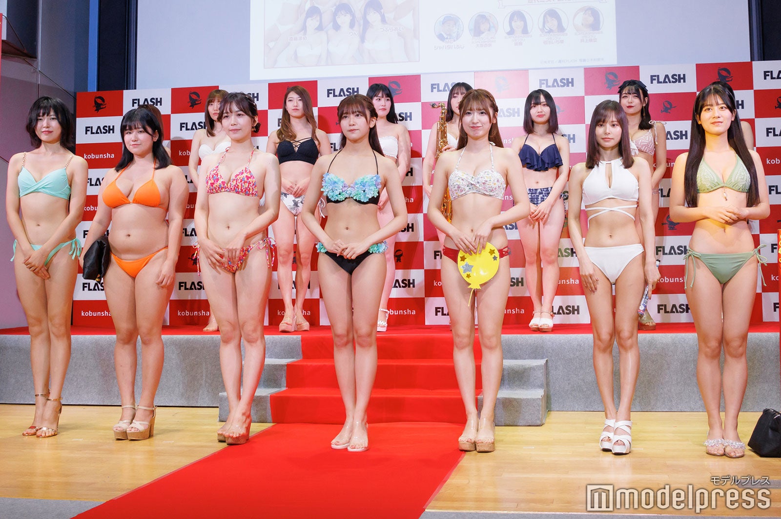 （後列左から）北島萌加、本間ミサ、佐伯桃子、白石時、つぶらあい、りん、織田いちか、成瀬結愛（前列左から）永野蘭、朝野ナツ、宮川みやび、磯貝花音、由利美桜、遠藤まめ、三葉ゆあ（C）モデルプレス