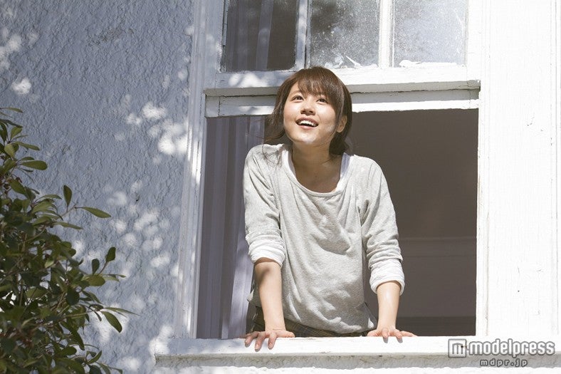 有村架純、“癒やしの笑顔”でスタッフ魅了