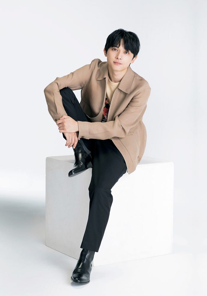 吉沢亮(C)野崎慧嗣/集英社