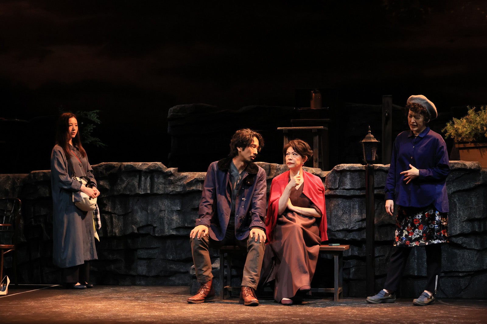 吉高由里子、眞島秀和、秋山菜津子、伊勢志摩／撮影：宮川舞子（提供写真）