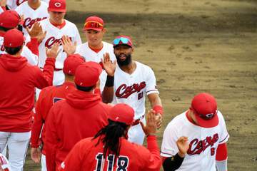 広島2軍が11得点大勝 貧打苦しむ1軍とは対照的2戦合計40安打30得点 2軍降格のファビアンも2安打「自分の形見つけていく」