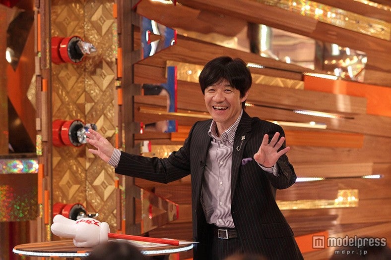 MCを務める内村光良／（C）フジテレビ
