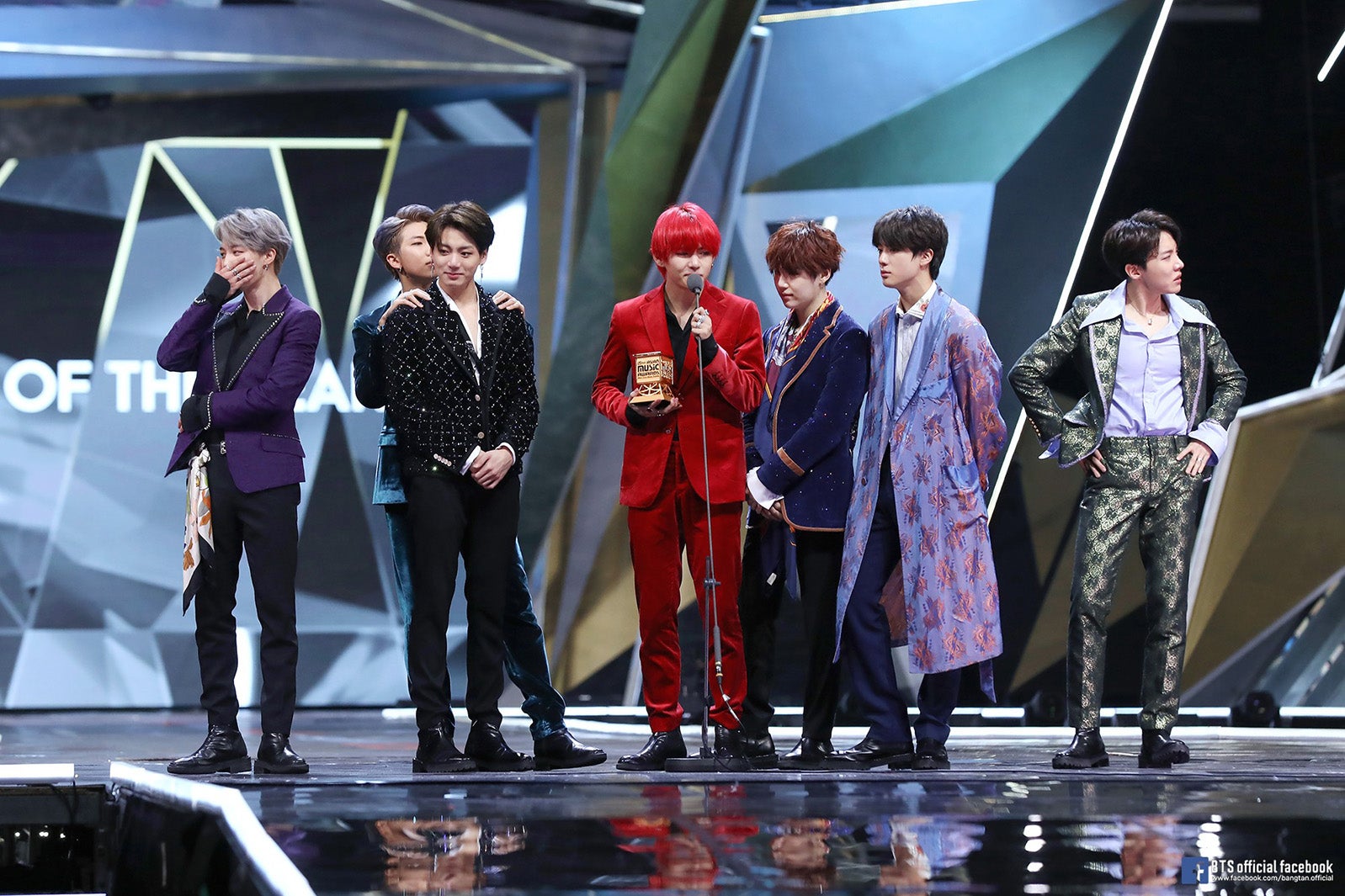 「2018 MAMA」涙の授賞スピーチ（2018年）／BTS公式Facebookより