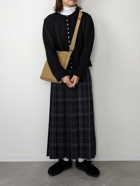 カーディガン　コーデ　秋