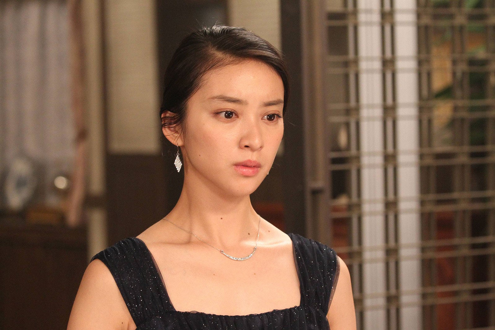 愛香（武井咲）が襲われる！？貴族探偵（相葉雅紀）の思惑とは