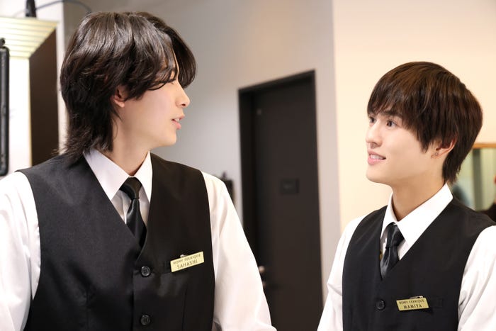 豊田裕大、奥野壮「コスメティック・プレイラバー」第5話(C)楢島さち・libre/NBCユニバーサル・エンターテイメントジャパン