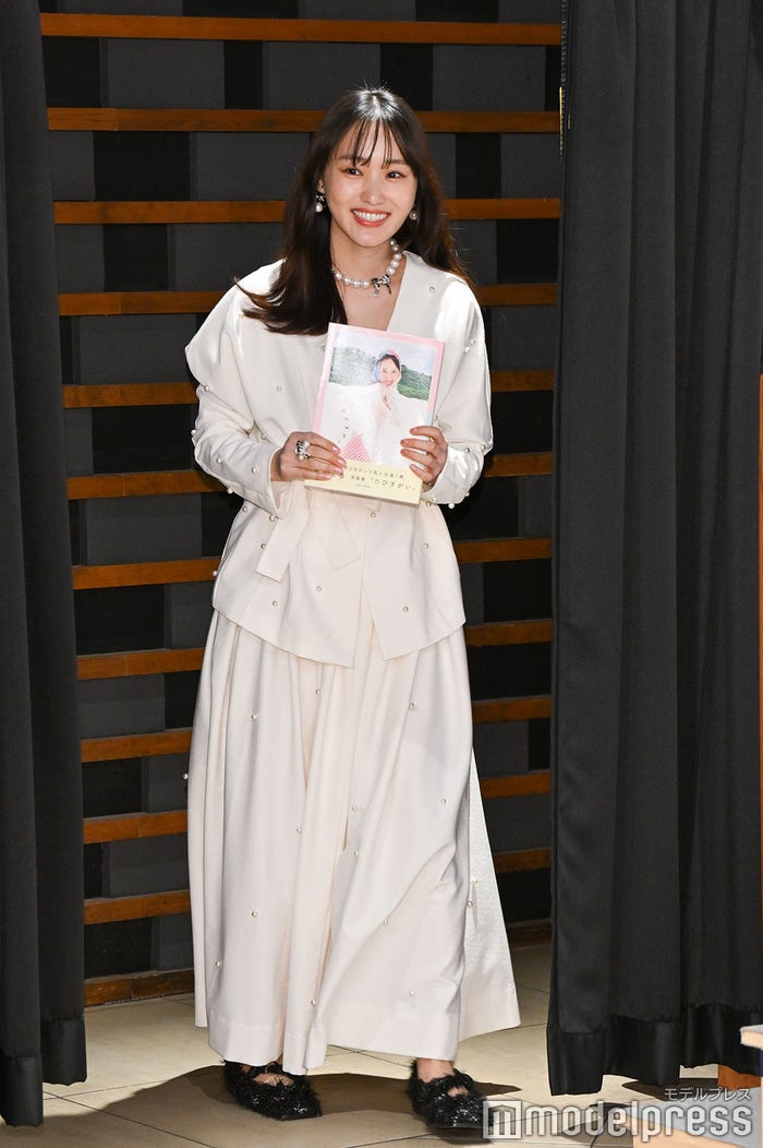 菅井友香(C)モデルプレス