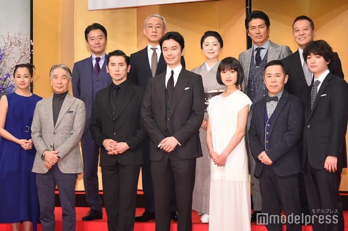 (前列左から)沢尻エリカ、堺正章、本木雅弘、長谷川博己、門脇麦、岡村隆史、染谷将太(後列左から)尾美としのり、西村まさ彦、石川さゆり、高橋克典、上杉祥三(C)モデルプレス