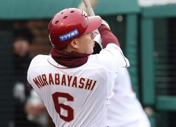 楽天・村林がサヨナラ打「もう必死、勝ち切れて本当に良かった」首位並走のソフトバンク、オリックスに0.5差