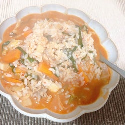 簡単!お鍋に入れて煮込むだけでできちゃう!簡単ピリ辛キムチクッパ♡