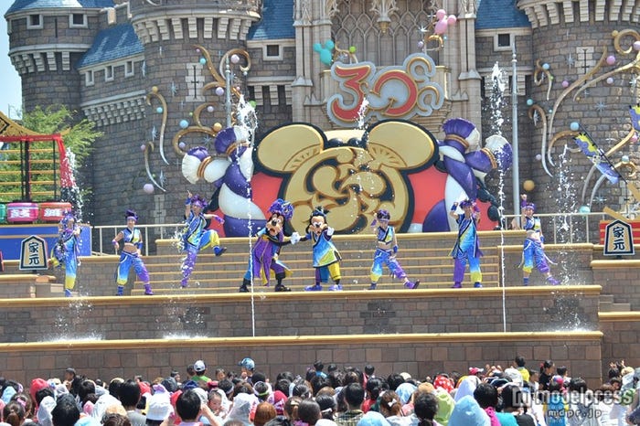 スーパークールファミリー/爽涼鼓舞“THE EMBU”/東京ディズニーランドの夏のスペシャルイベント「ディズニー夏祭り」