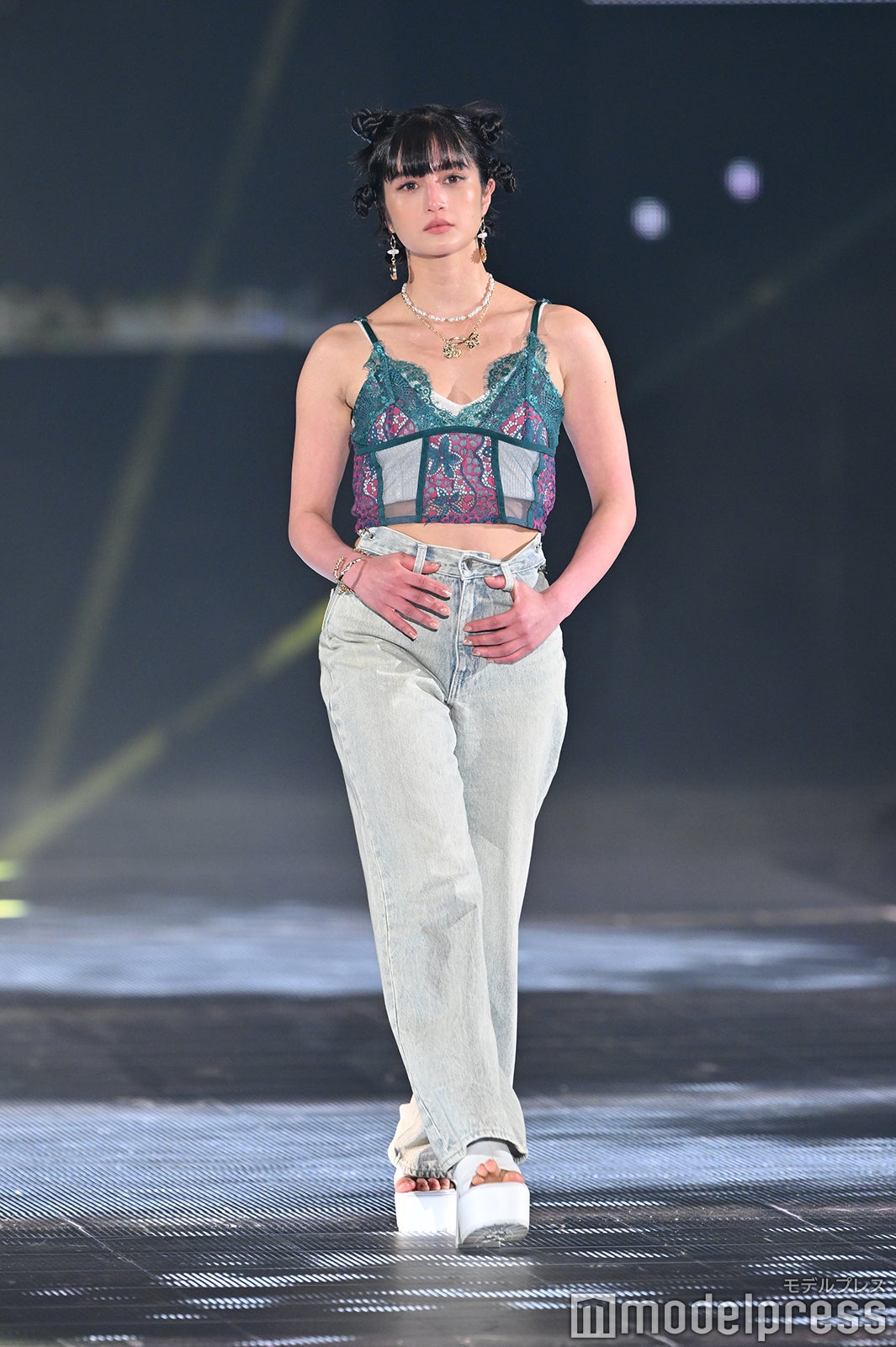 （C）モデルプレス