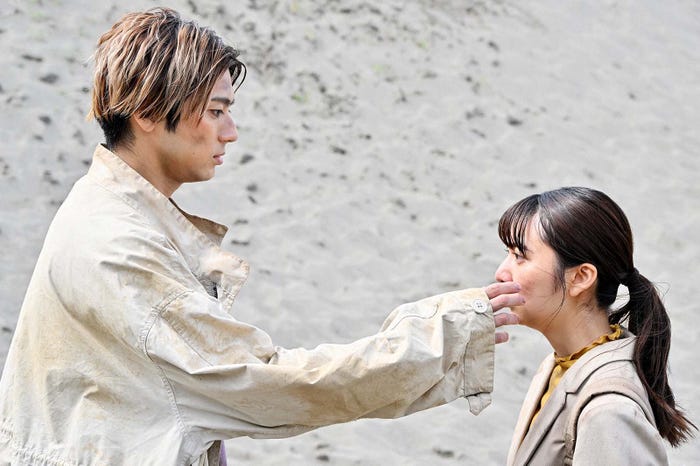 山田裕貴、上白石萌歌「ペンディングトレイン―8時23分、明日 君と」第8話より(C)TBS