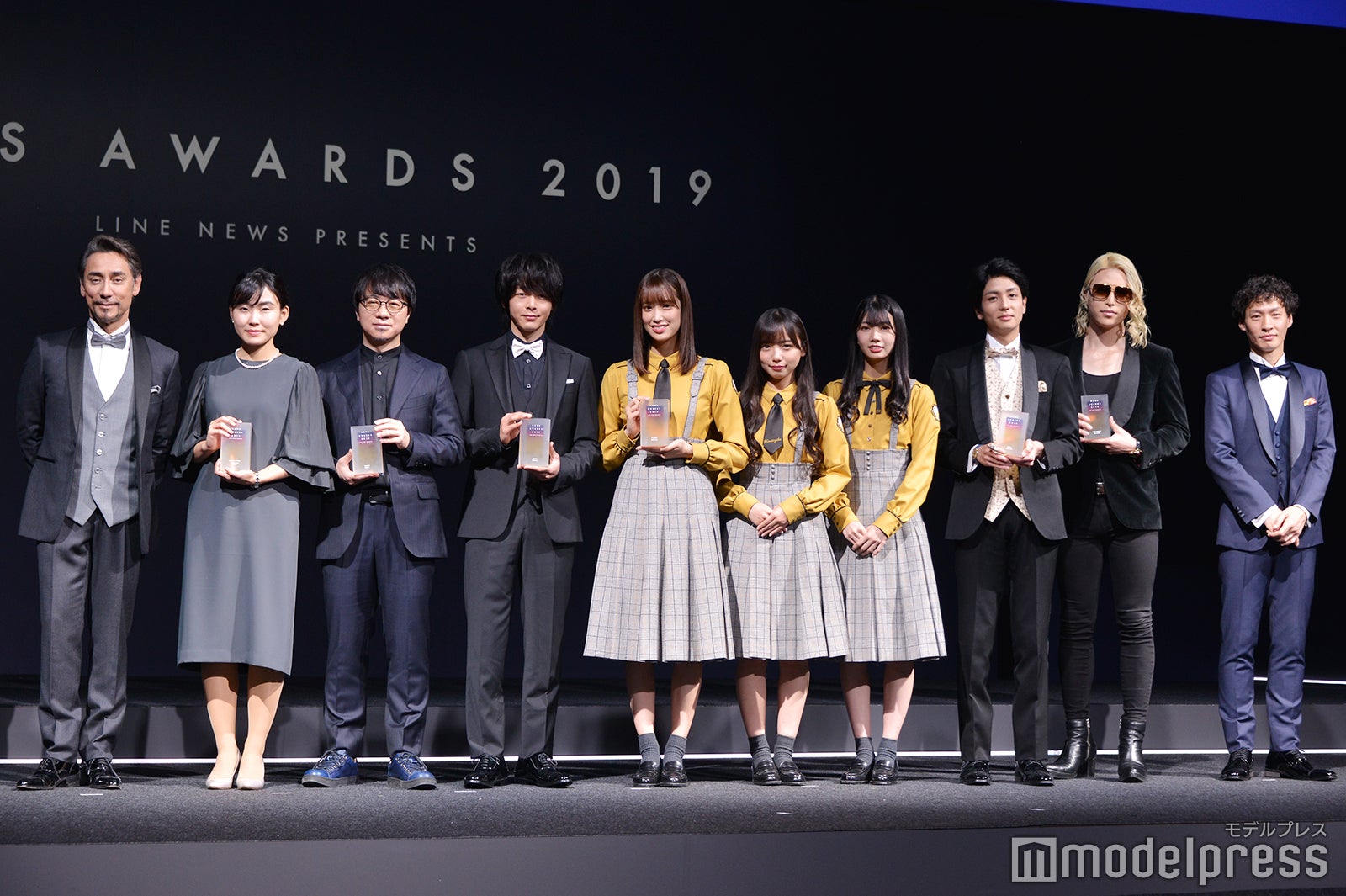 （左から）クリス・ペプラー、吉田遥、新海誠、中村倫也、佐々木久美、齊藤京子、高本彩花、夢屋まさる、ROLAND、島村武志氏（C）モデルプレス