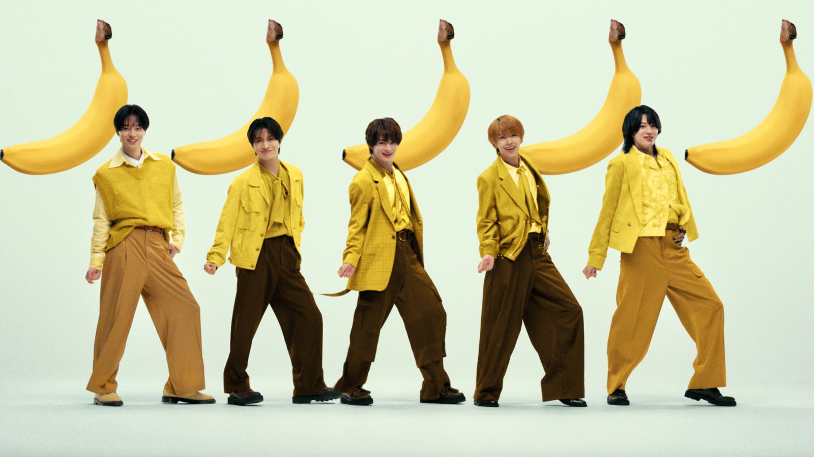 ACEes、不二家「Smile Switch」新CM出演 オリジナル曲「Colors」起用に喜び「早く、ライブでも歌いたい」