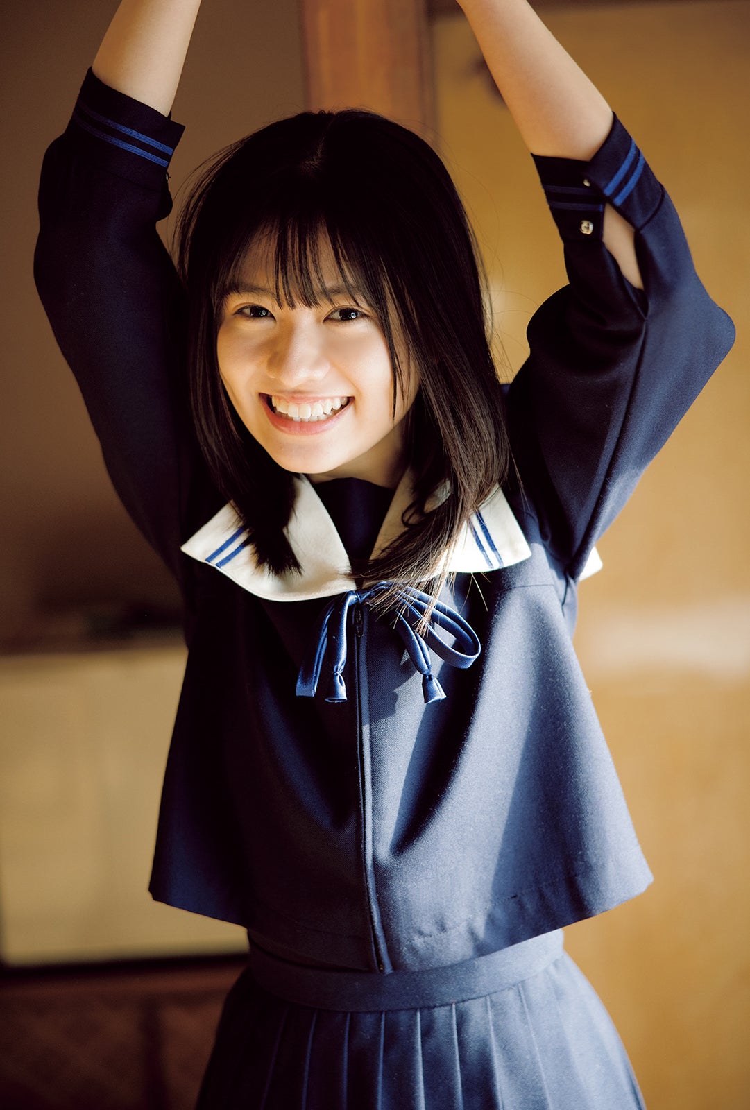 凛美／「B.L.T.graduation2022中学卒業」セブンネットショッピング購入特典ポストカード （画像提供：東京ニュース通信社）