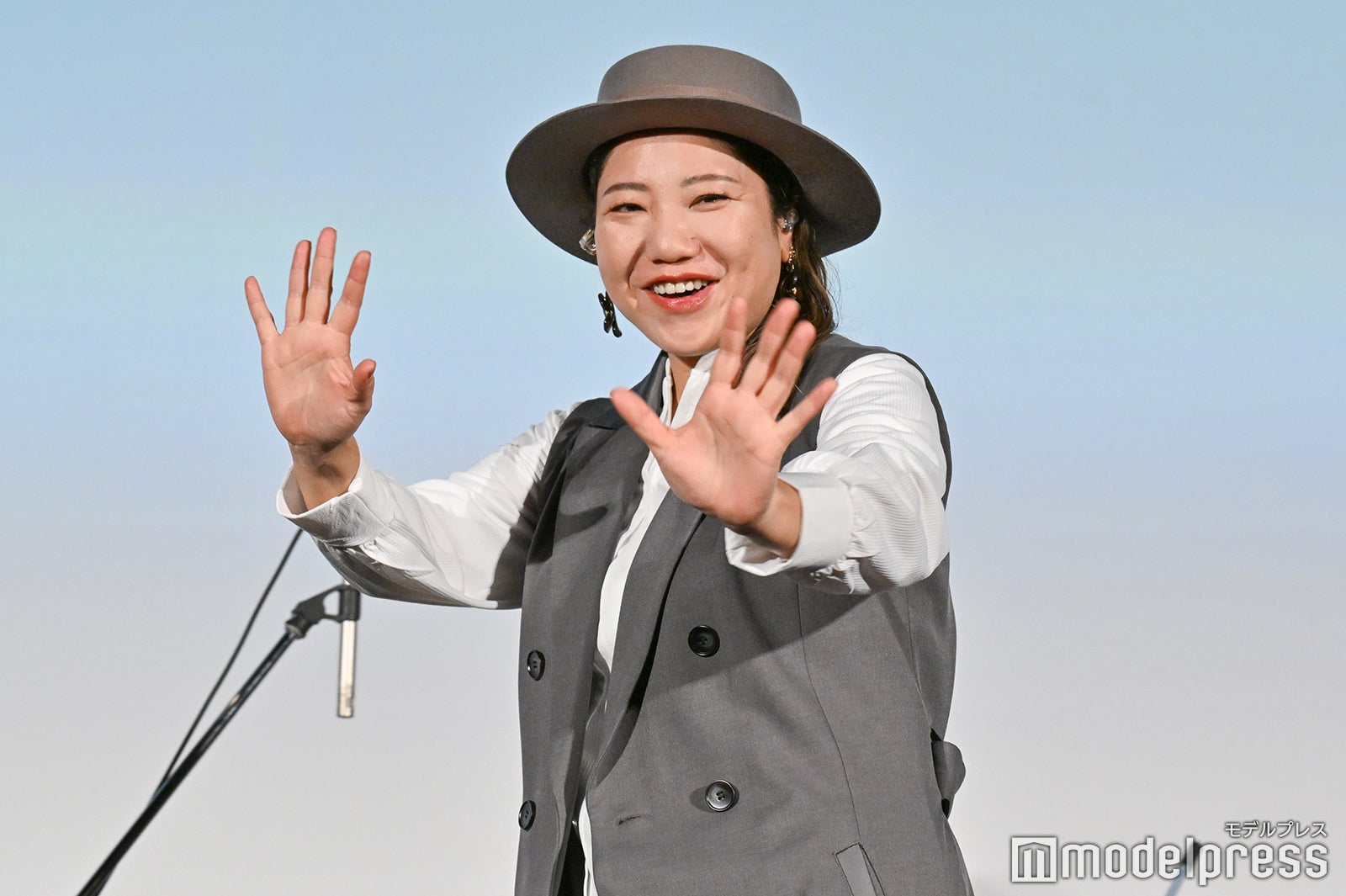 仲宗根泉（C）モデルプレス