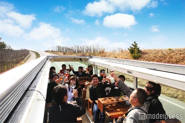 爽快感が凄い！絶景×食事を楽しむ日本初のレストランバスに注目