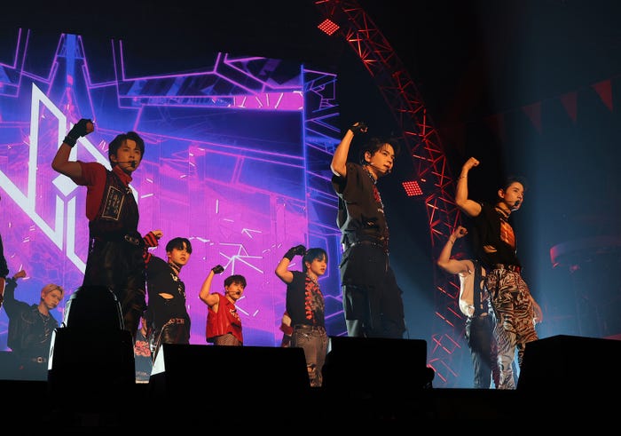 JO1(C)LAPONE Entertainment