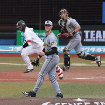 阪神・ルーカス 左打者は相当てこずるだろうだけに右打者が並んだ際、外へ逃げる、落ちる球が欲しい 評論家が指摘