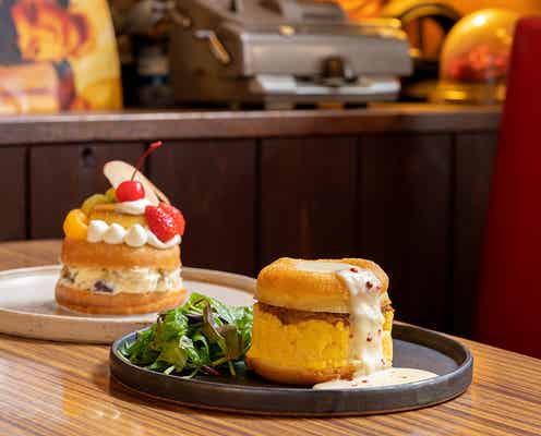 京都「koe donuts(コエ ドーナツ)」極厚玉子&プリンアラモードの“喫茶店ドーナツ”