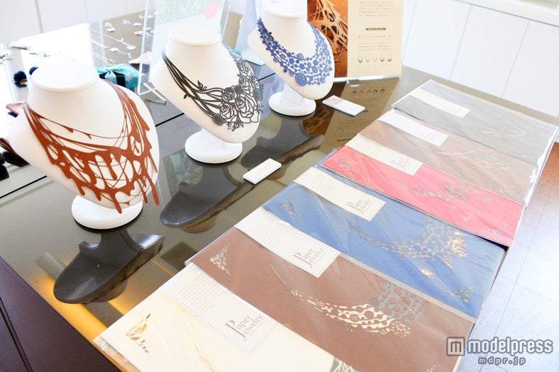 新感覚のペーパージュエリー