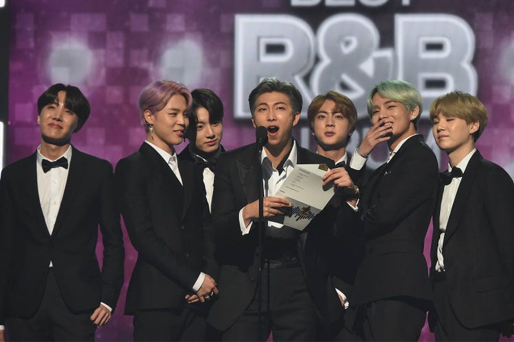 画像5/6) BTS＆アリアナ・グランデ、集合ショットが話題沸騰 なぜか 
