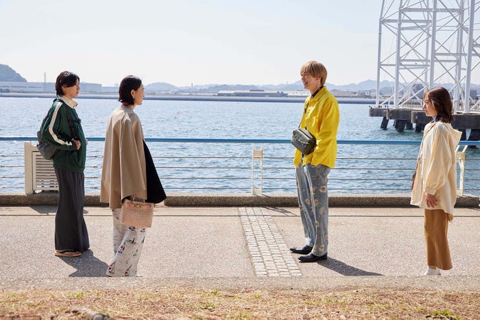 京本大我、長谷川京子、内藤秀一郎、田辺桃子「お迎え渋谷くん」第4話より(C)カンテレ