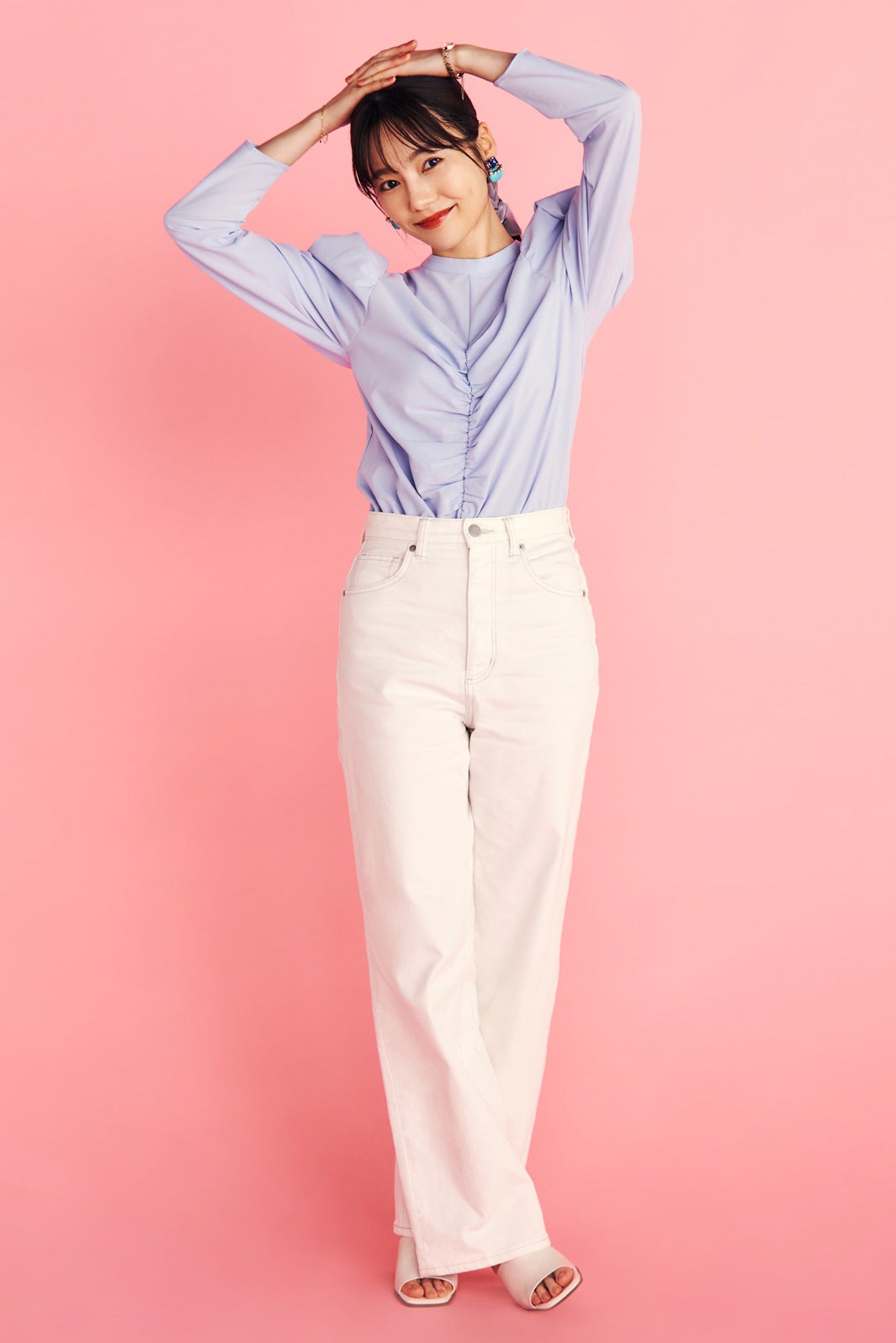 島崎遥香、本格ラブストーリー初挑戦 “セックスもキスもしてくれない”年下男子に翻弄される＜私のシてくれないフェロモン彼氏＞