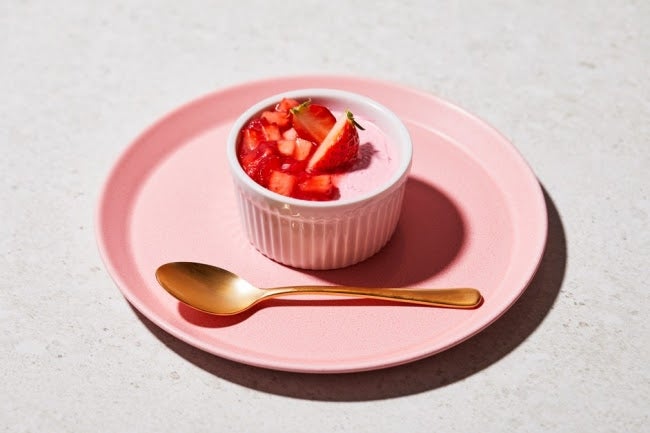 苺のソイティラミス￥480／画像提供：カルチュア・コンビニエンス・クラブ