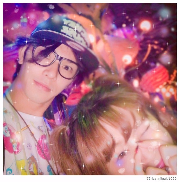 新垣里沙、夫とディズニーデートへ　キャラクターになりきり？