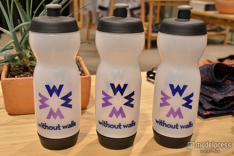 ドリンクボトル＄10／画像提供：Urban Outfitters
