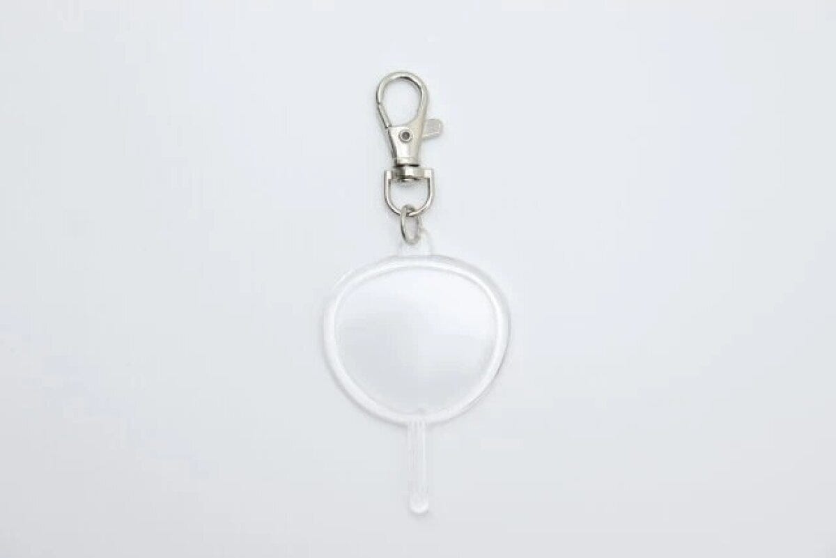 ダイソー　うちわ型フォトキーホルダー