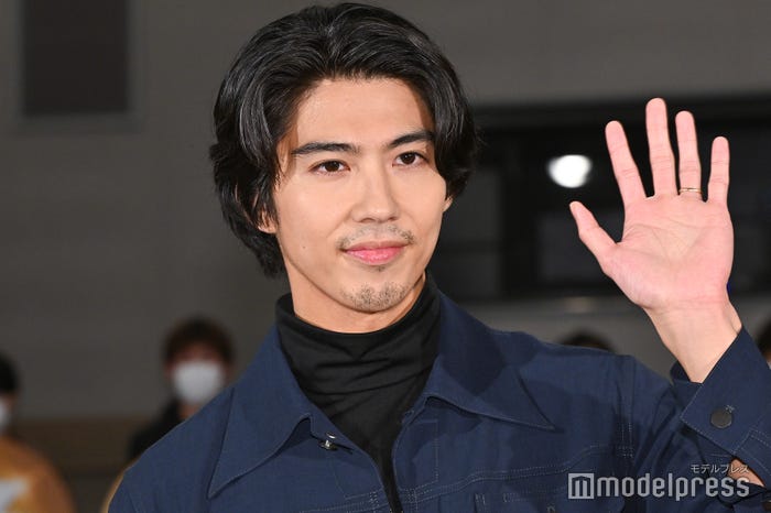 賀来賢人(C)モデルプレス