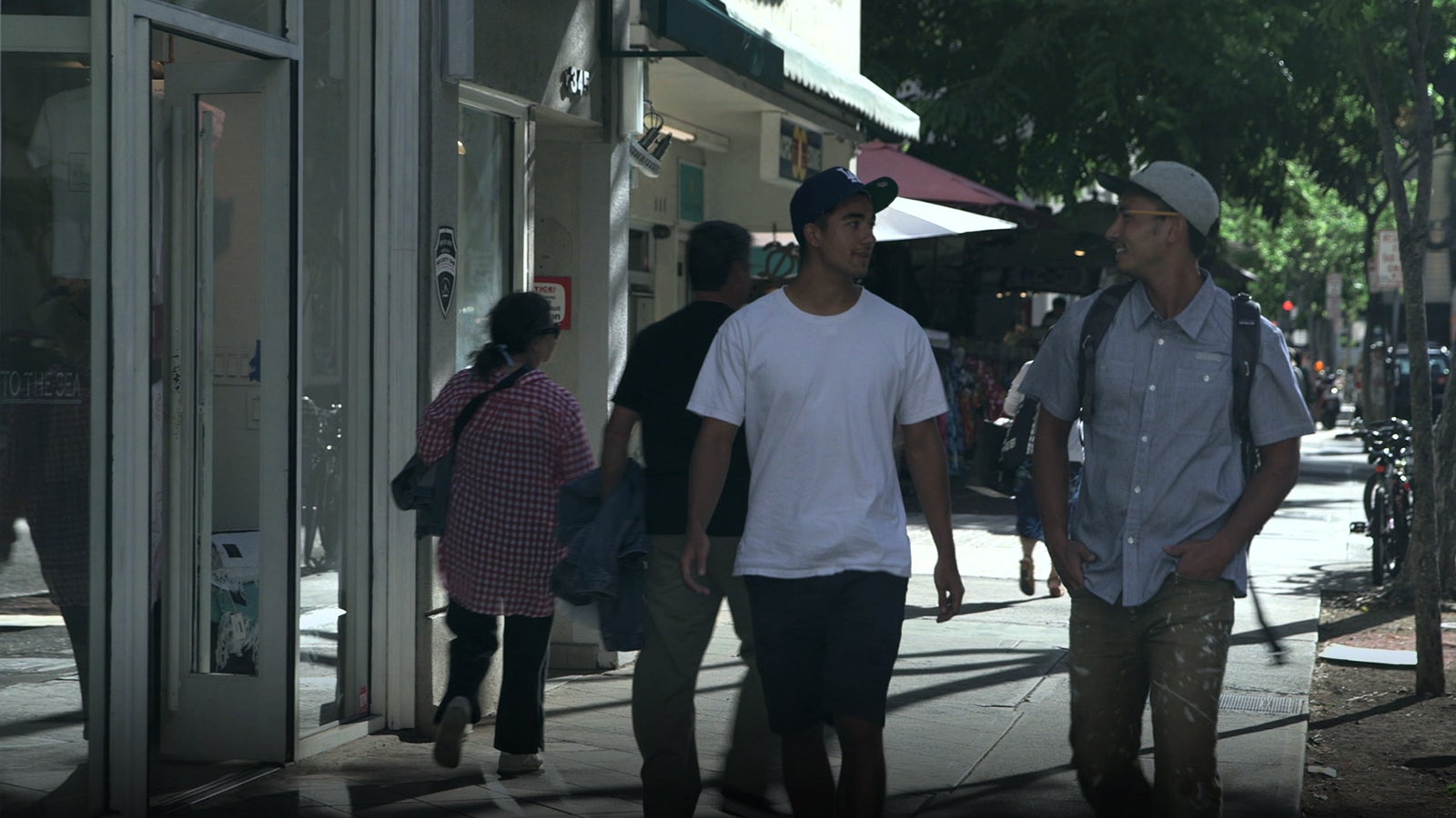 エリック（右）『TERRACE HOUSE ALOHA STATE』5th WEEK（C）フジテレビ／イースト・エンタテインメント 