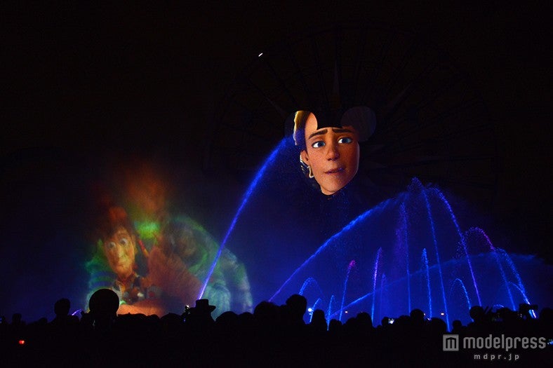 新エンターテイメント「ワールド・オブ・カラー：セレブレイト！ワンダフル・ワールド・オブ・ウォルト・ディズニー」