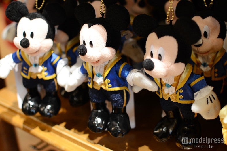 ミッキー＆ミニーが“美女と野獣”に変身 31周年を迎えた