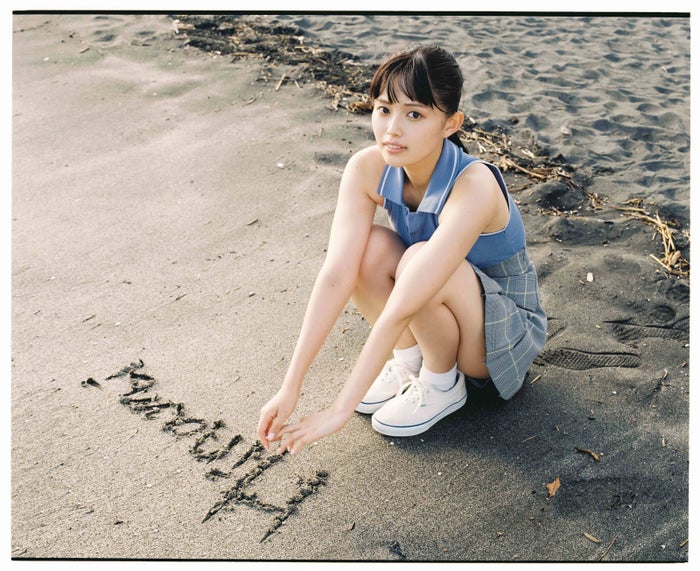 森日菜美、ランジェリー姿で美ヒップ披露 初フォトスタイルブック裏表紙解禁＜Chicktack＞