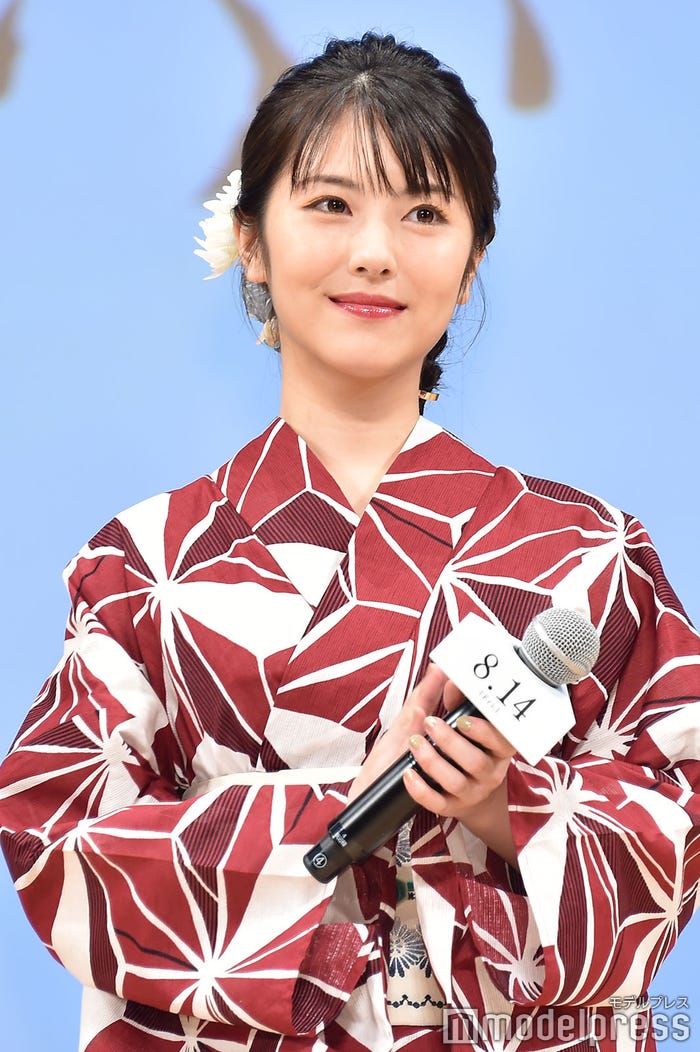 浜辺美波(C)モデルプレス