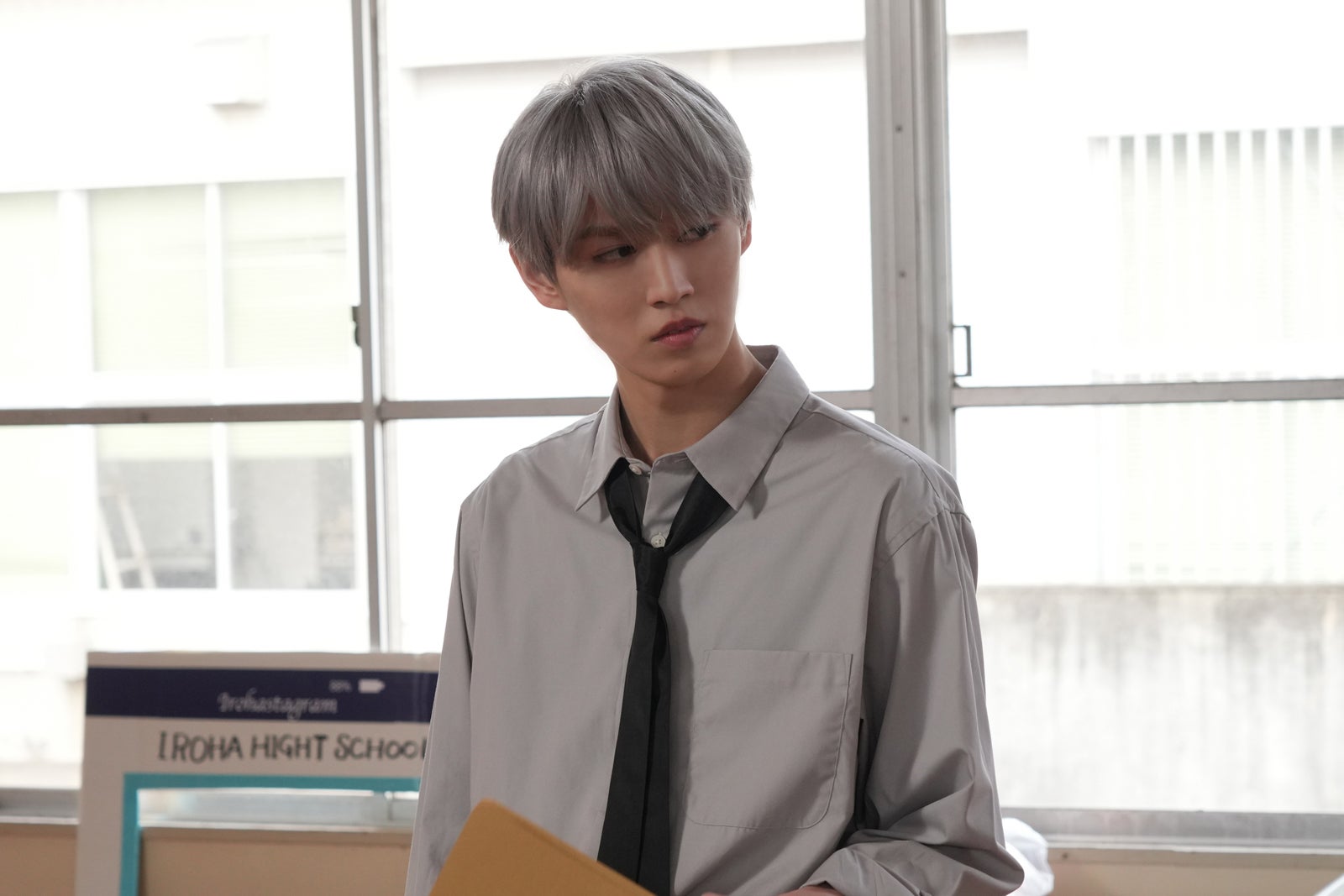 JO1白岩瑠姫、クールで儚い眼差し「夜が明けたら、いちばんに君に会いにいく」場面写真解禁