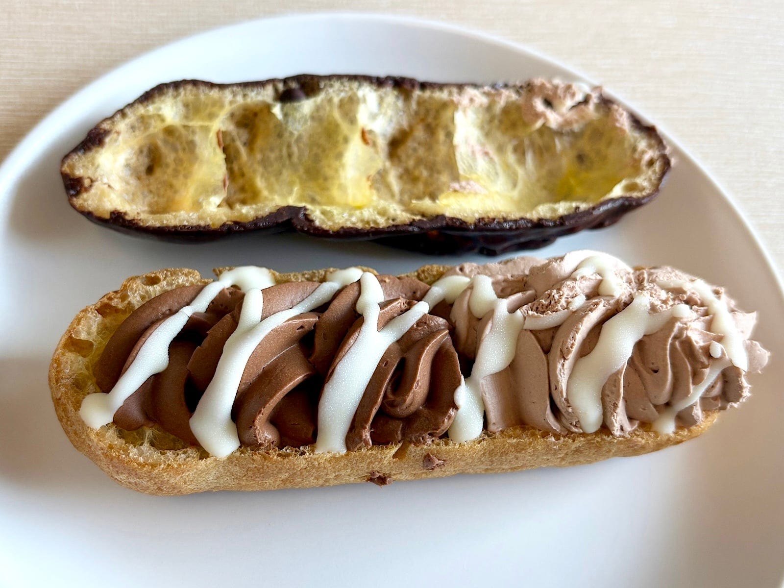 チョコクリームがぜいたくにたっぷりと入っています！  