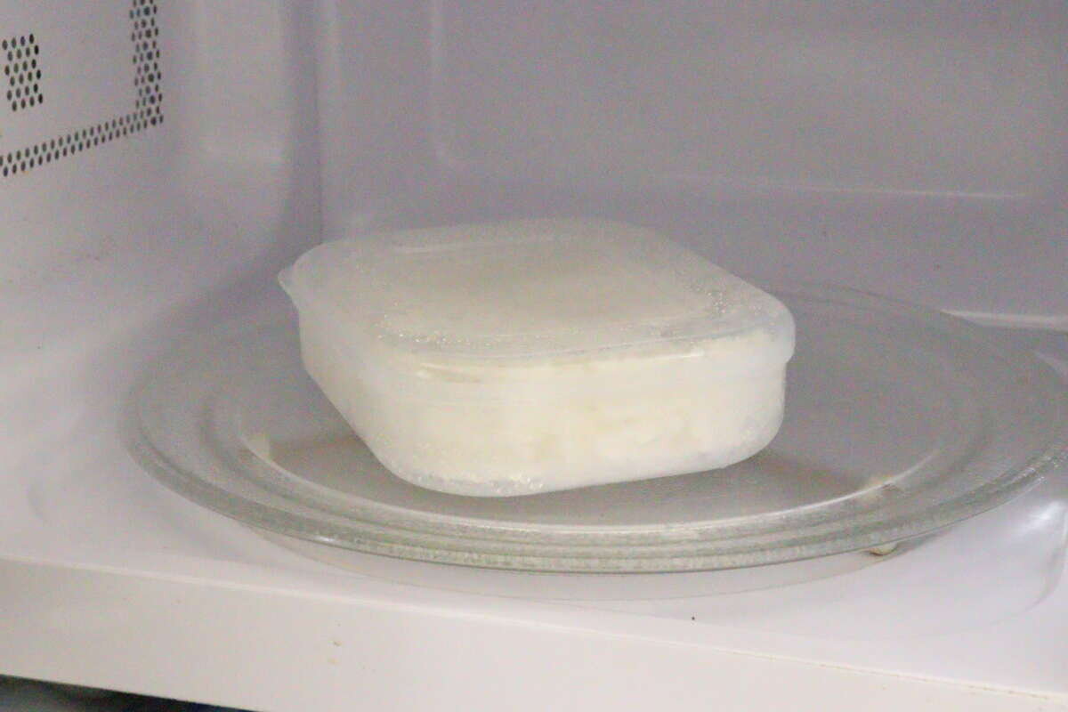 スノコ付冷凍ご飯容器　加熱