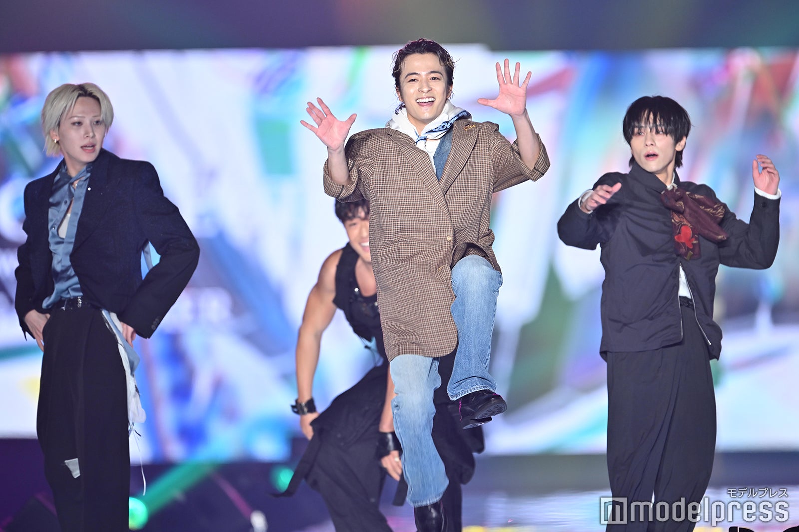 （C）モデルプレス