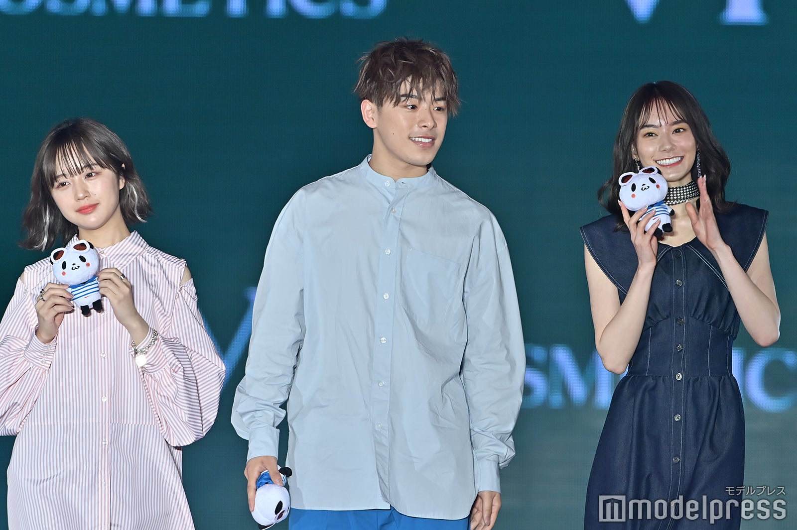 カップルYouTuber・なこなこ＆なえなの、3ショットランウェイにファン歓喜＜GirlsAward 2022 S／S＞