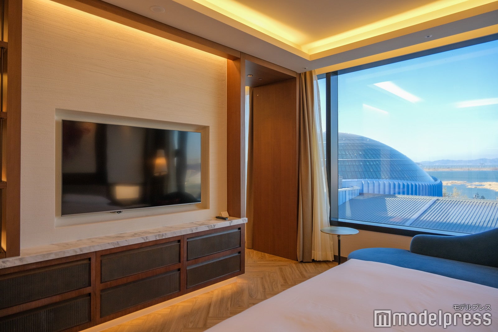 サンタワー・サンスイート（C）モデルプレス